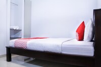 OYO 245 Juana 21