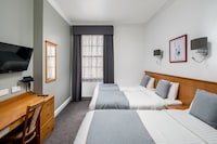 OYO Townhouse New England, London Victoria