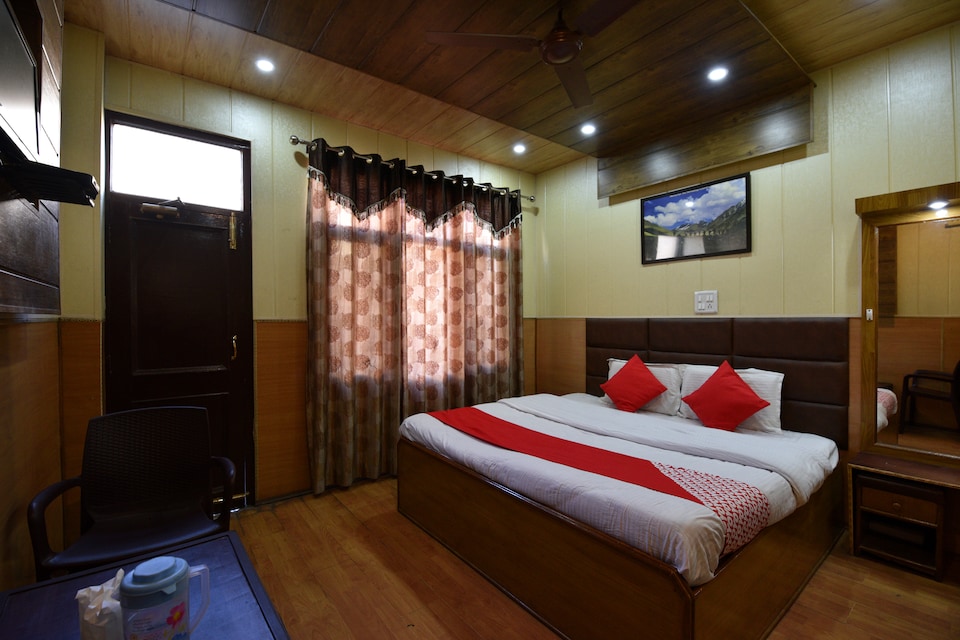OYO 24828 Hotel Akshay, Solan, Solan