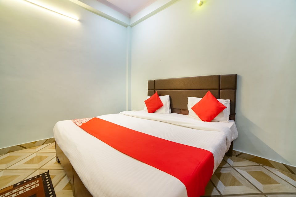 OYO 24834 R S Residency , Lanka, Varanasi