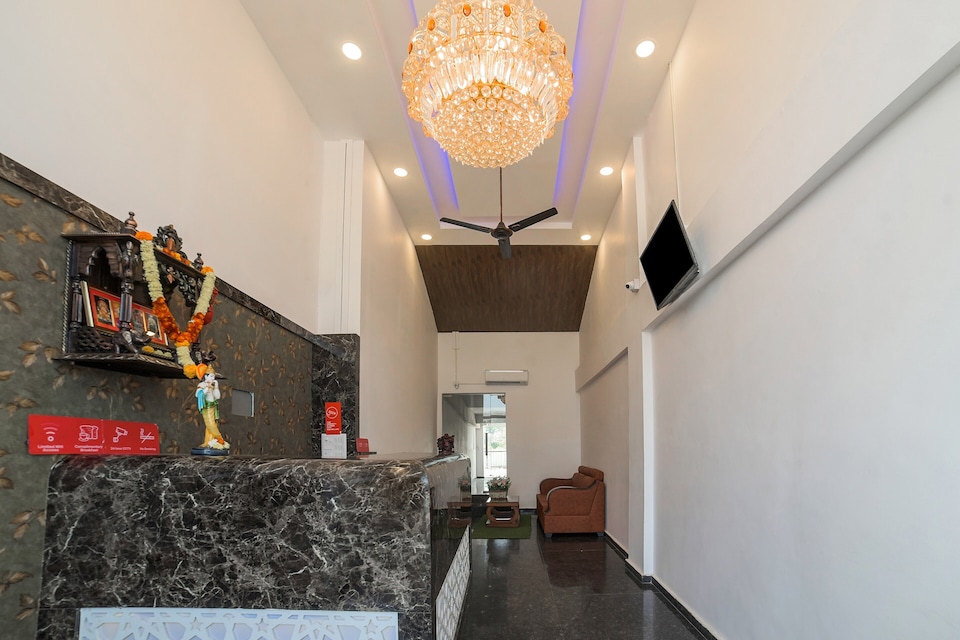 Collection O 24848 Royal Imperio, Pirangut, Pune