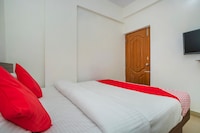 OYO Stay Zone Near Phoenix Marketcity