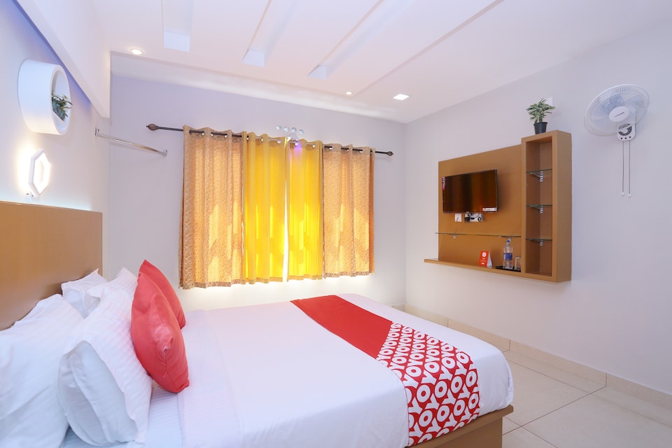 OYO 24857 Mehakira Holiday Inn, Munnar City Munnar, Munnar