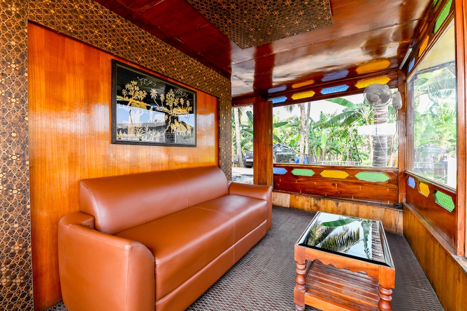 OYO 24920 इंद्रप्रस्थ रॉयल कैसल शेयरिंग हाउसबोट, Alappuzha Backwaters, Punnamada Alleppey