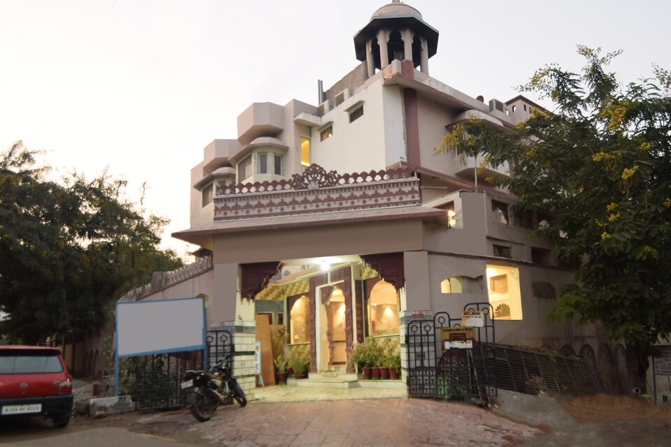 OYO 24923 Rani Palace, Fateh Sagar, Udaipur