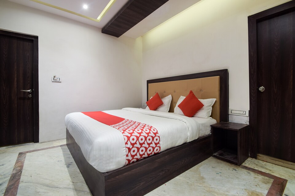 OYO 24923 Rani Palace, Fateh Sagar, Udaipur