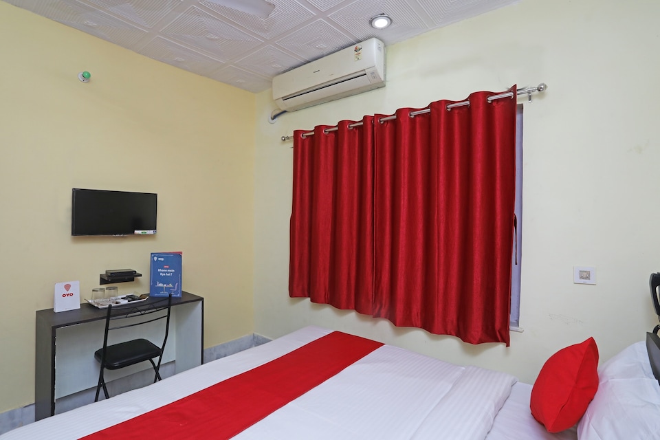 OYO P I Guest House Near City Centre Salt Lake, Salt Lake Kolkata, कोलकाता