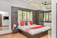 OYO Hotel Royal Stay