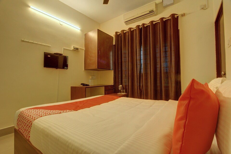 OYO Aiwan E Ashraf Suites Near Snow City, Mathikere Bangalore, Bangalore