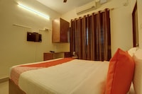 OYO Aiwan E Ashraf Suites Near Snow City