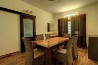 OYO Aiwan E Ashraf Suites Near Snow City