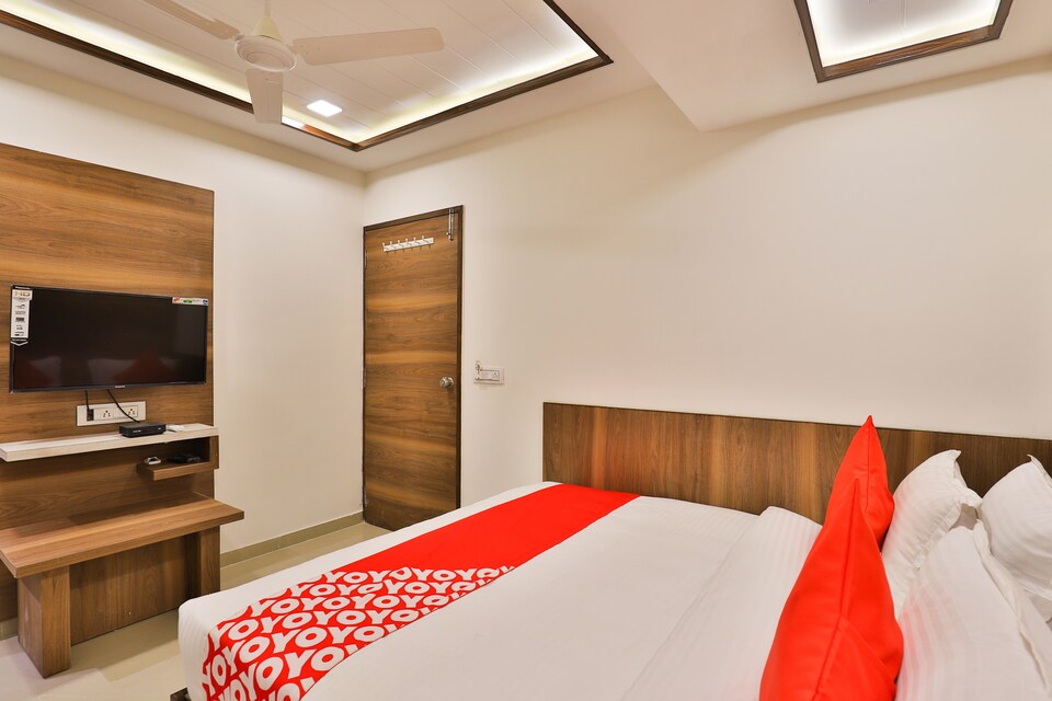 OYO 24950 Hotel Shree Balaji Residency, Ashram Road Ahmedabad, Ahmedabad