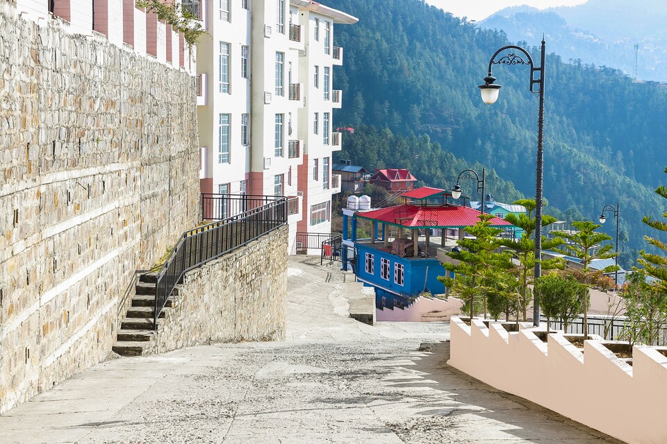 OYO Home 24965 Hill View 1BHK, Bharari, Shimla