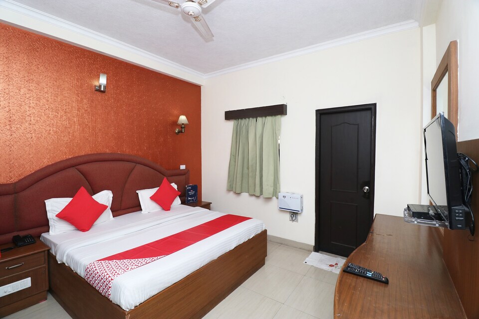 OYO 24974 Bharat Resort, Rajpur Road Dehradun, Dehradun