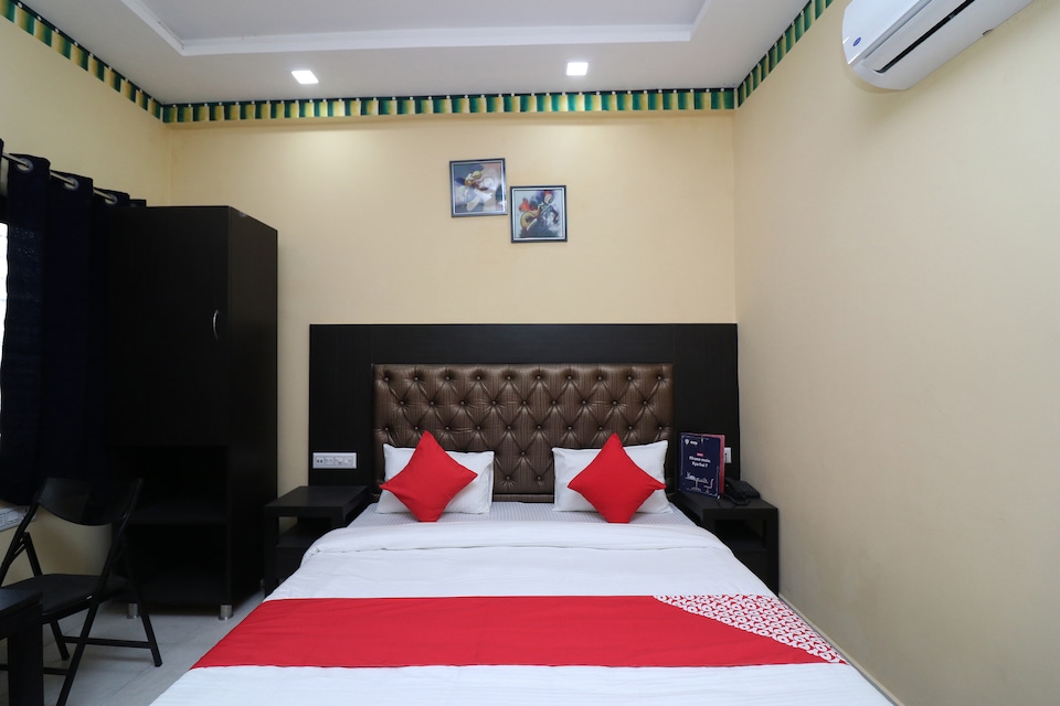 OYO 24985 Udee's HS, Shilpgram, Agra