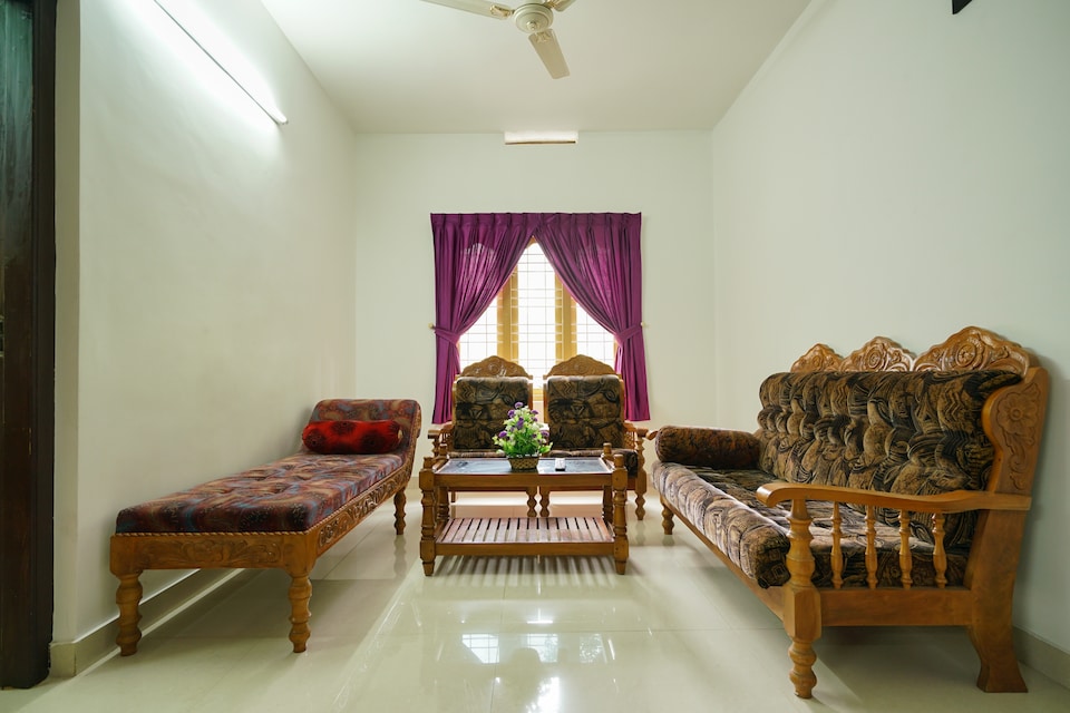 OYO Home 24990 Pleasing Stay, Anachal, Munnar