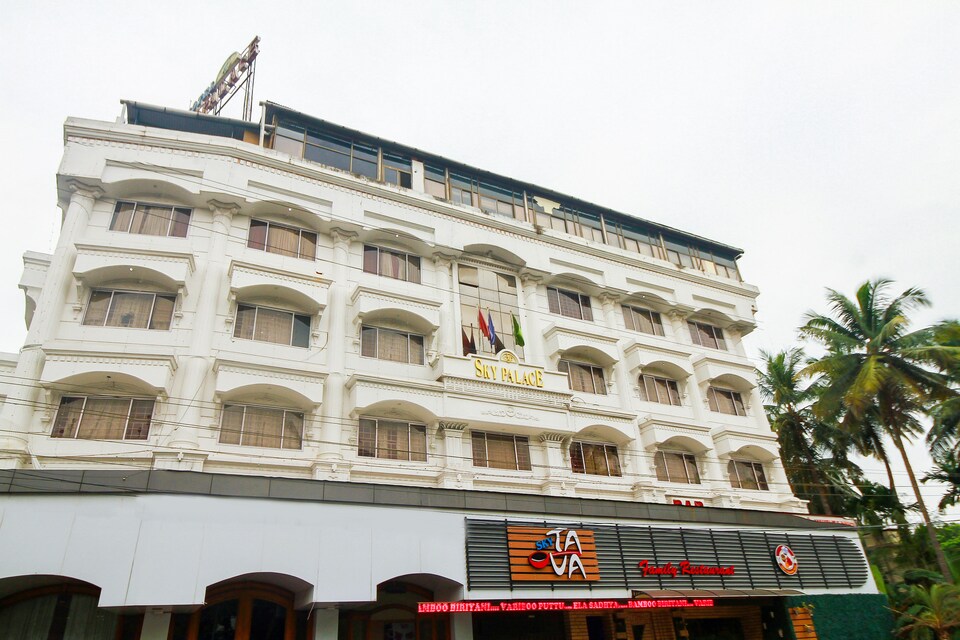 OYO 25010 Hotel Sky Palace, Kannur, Kannur