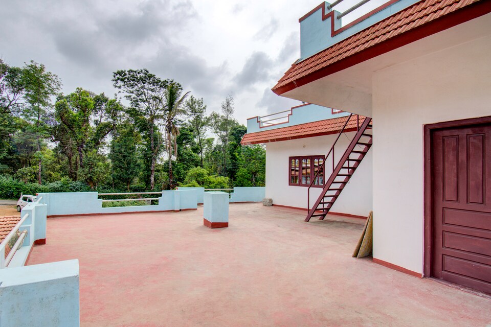 OYO Home 25035 Greenview 2BHK, Madikeri, Coorg