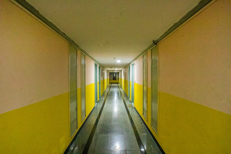 OYO 25036 Suraksha Residency, Majestic Bangalore, Bangalore
