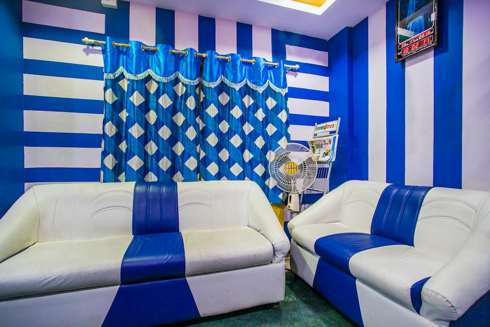 OYO 25036 Suraksha Residency, Majestic Bangalore, Bangalore