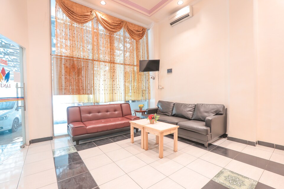 OYO 262 Ian Jk Hotel, Soekarno Hatta Airport, Tangerang