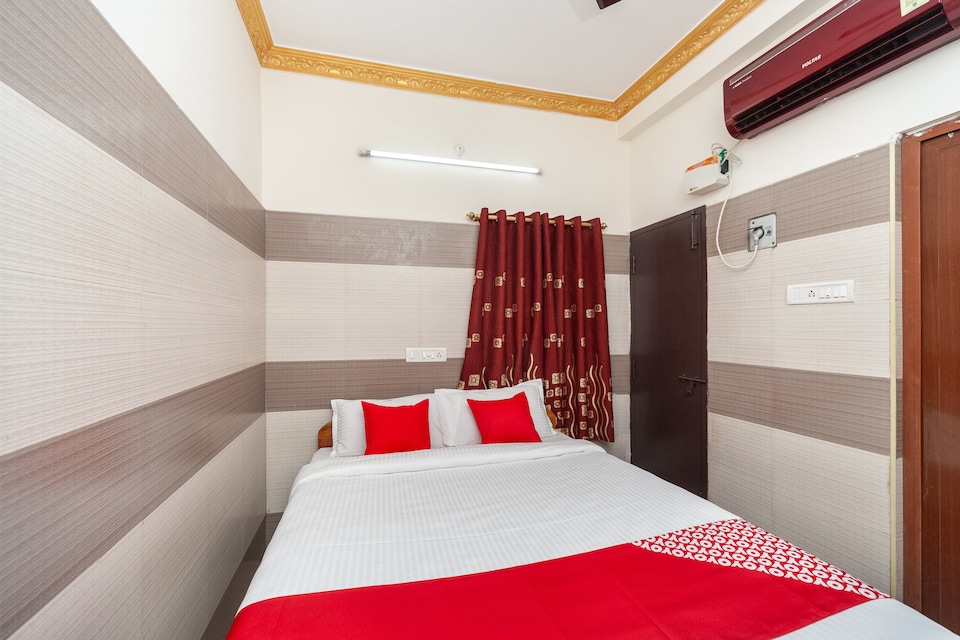 OYO 25047 Krd Lodge, Ponneri Chennai, Chennai