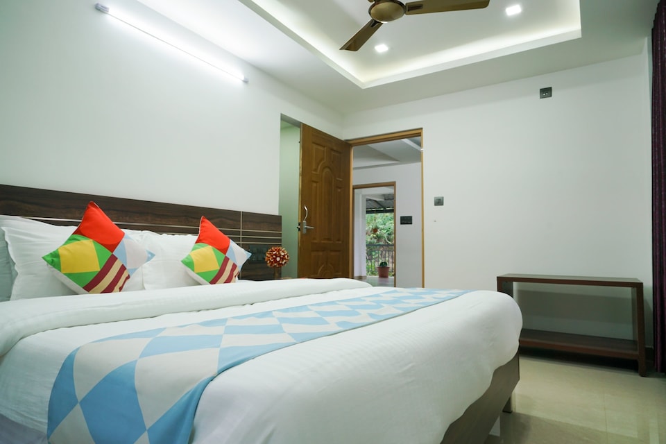 OYO Home 25056 Elite 1BHK, Adimali Munnar, Munnar