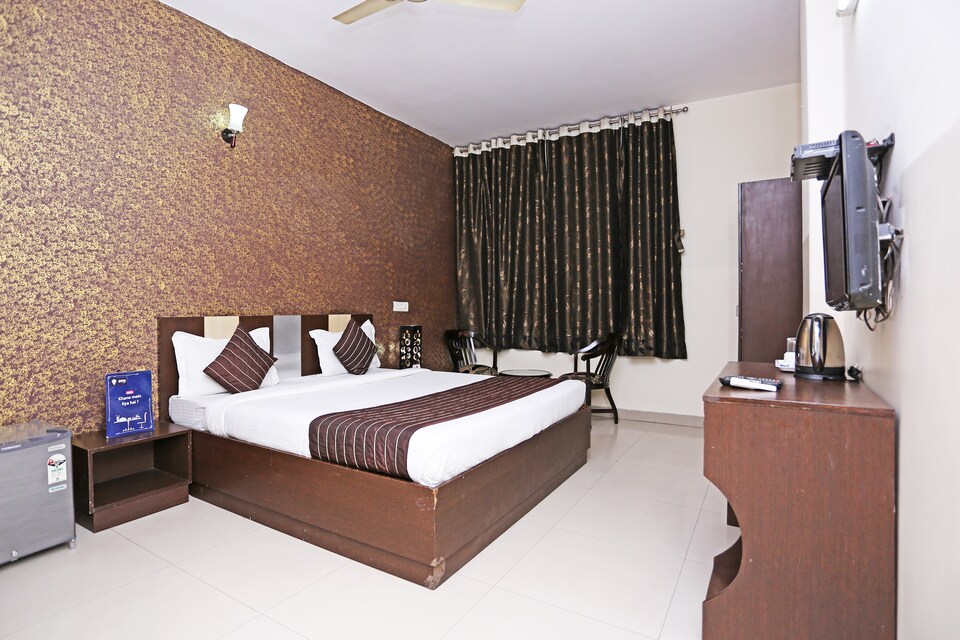 Oyo 580 PMH, Airport Delhi, Delhi Transit