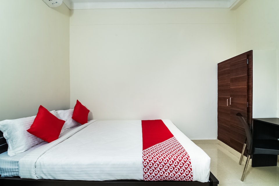 OYO Flagship 25071 ओप अमूल्या अस्पताल, Transit Vizag, विशाखपट्नम