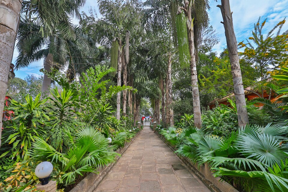 OYO 25082 Ishwariya Enclave, Jamnagar Road, Rajkot