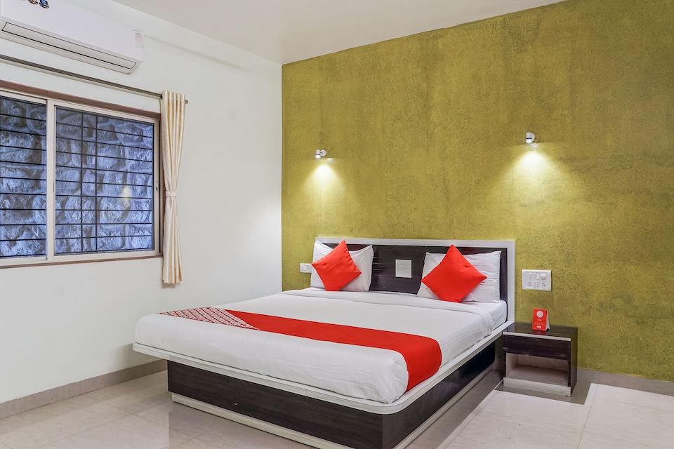 OYO 25095 Hotel Valley View Residency, Panchagani Market Mahabaleshwar, Mahabaleshwar