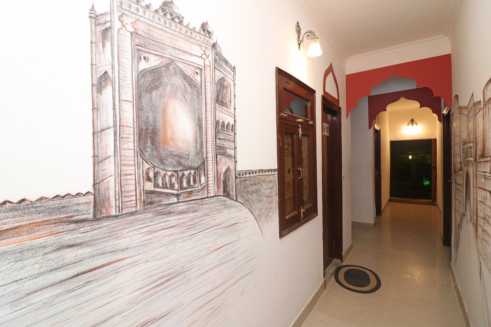 OYO 25115 Bhawana Hotel, Shilpgram, Agra