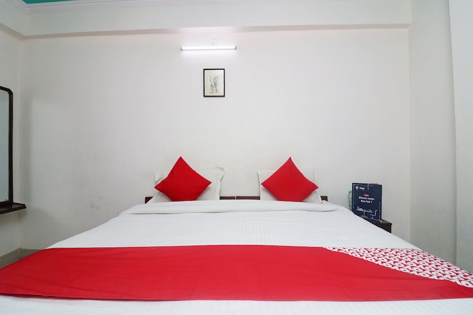 OYO 25115 Bhawana Hotel, Shilpgram, Agra