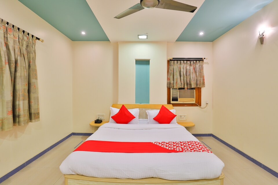OYO 25119 Comfort Home Stays, Airport Surat, Surat