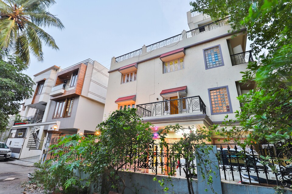 OYO 25119 Comfort Home Stays, Airport Surat, Surat