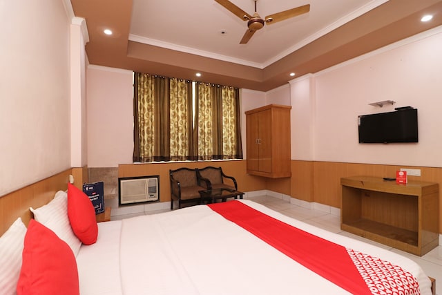 OYO Periwal Premium