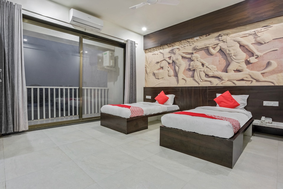 Collection O Ozar Industrial Estate Formerly Hotel Siddhivinayak Grand, Ozar, Nashik