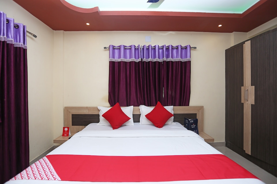 OYO 26121 Red Stone Premium, Baliapanda Puri, Puri