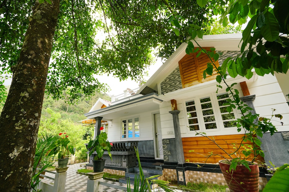 OYO Home 26133 Charming Stay Irumbupalam, Adimali Munnar, Munnar