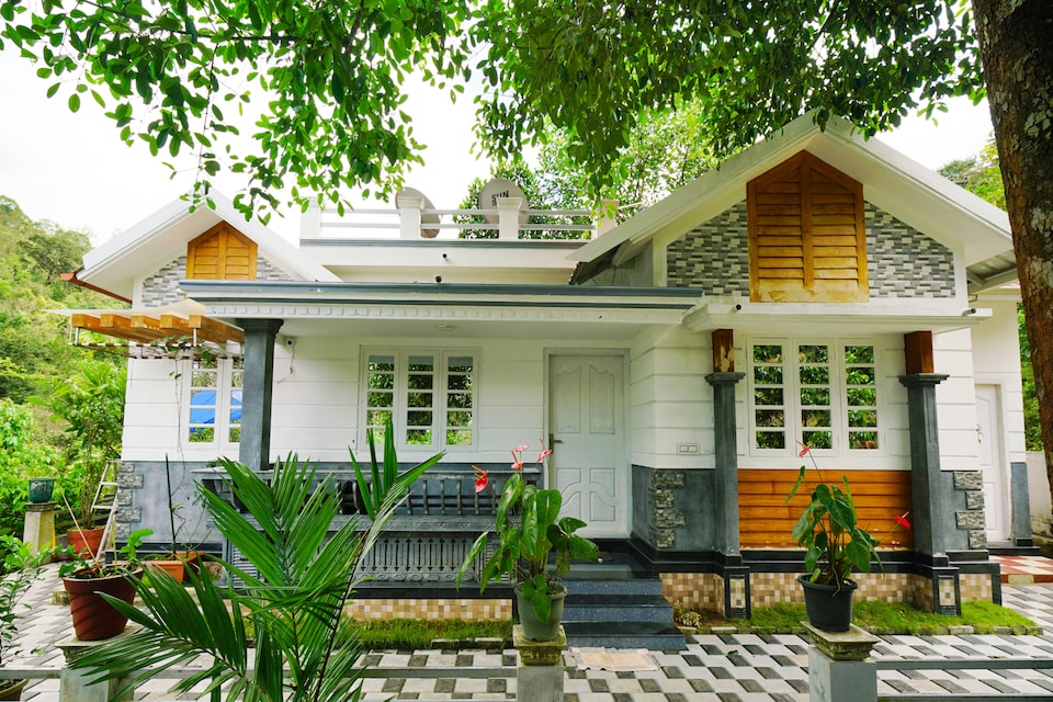OYO Home 26133 Charming Stay Irumbupalam, Adimali Munnar, Munnar