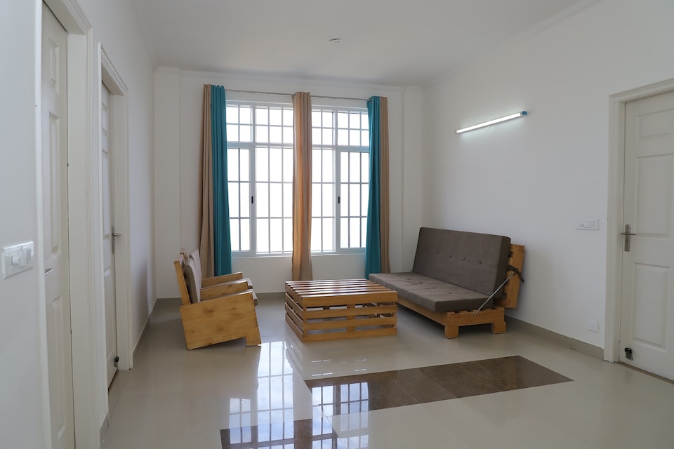 OYO Home 26148 Hillock View 2BHK, Bharari, Shimla