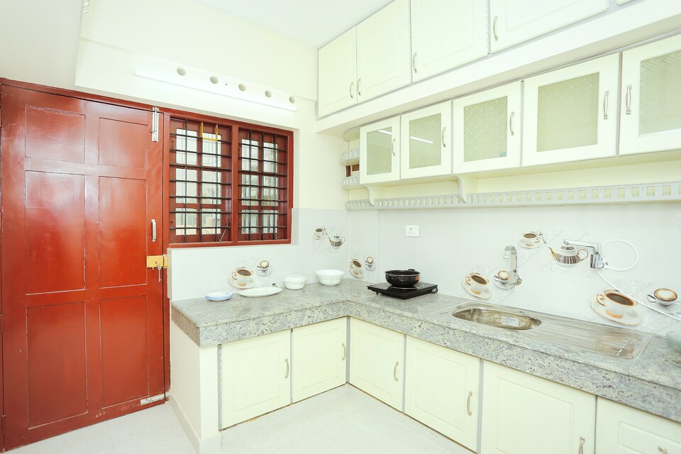 OYO Home Mm Square, Airport Trivandrum, Trivandrum