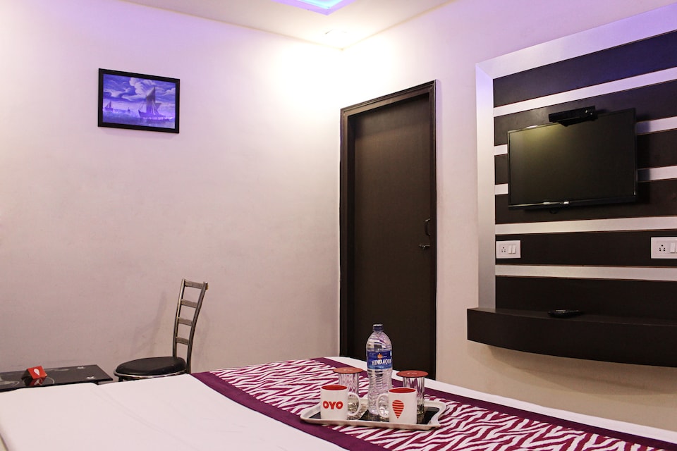OYO 3254 Hotel Raj paradise, Shilpgram, Agra