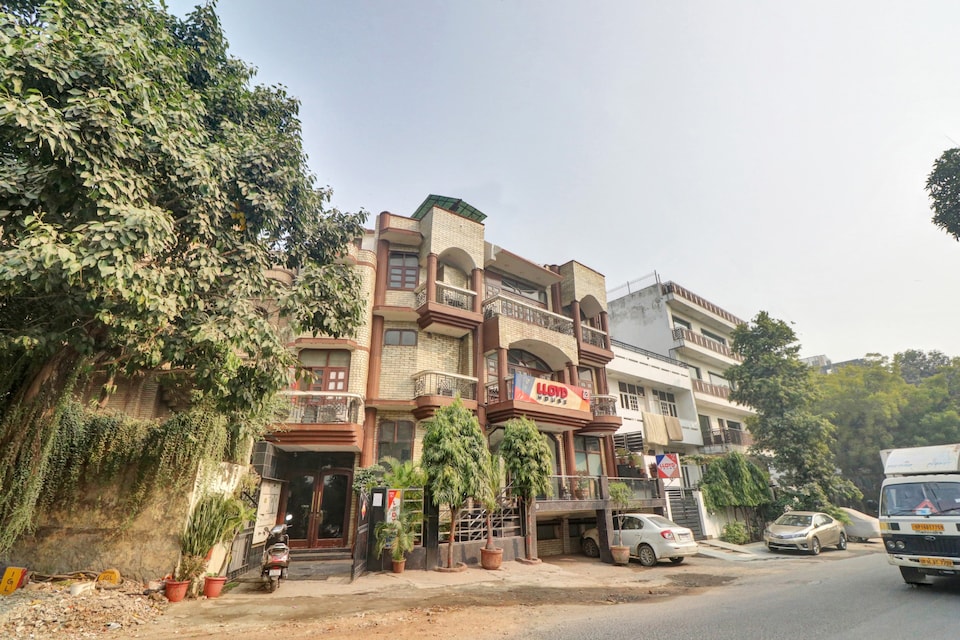 Capital O 26194 Lloyd House, Nehru Place, Delhi