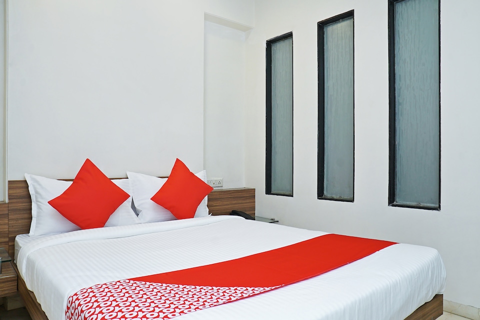 OYO 26205 Hotel Sahara, Chakan Pune, Pune