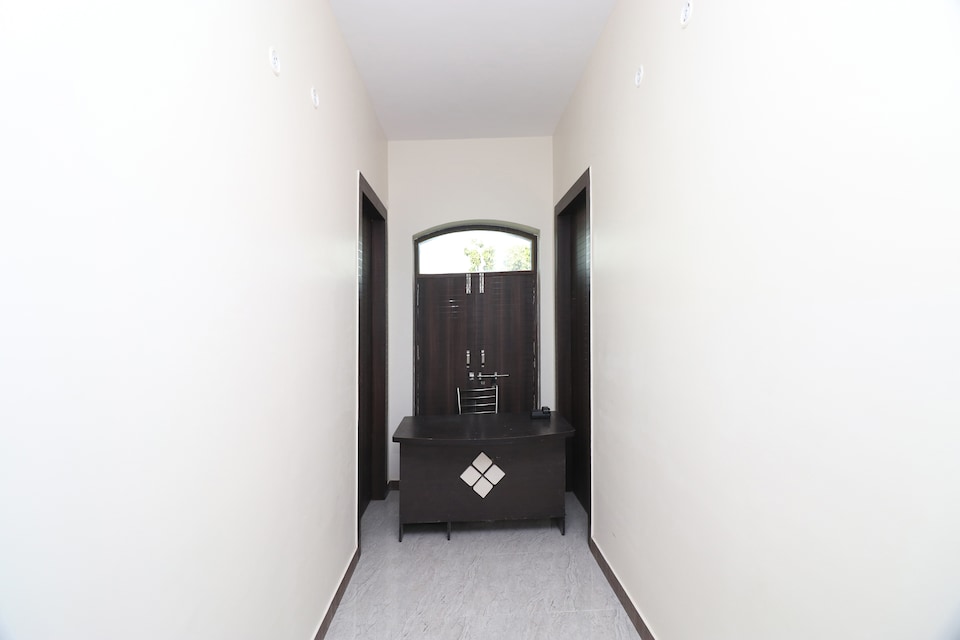 OYO 26220 Mezbaan Guest House, Airport Road - Bhopal, Bhopal