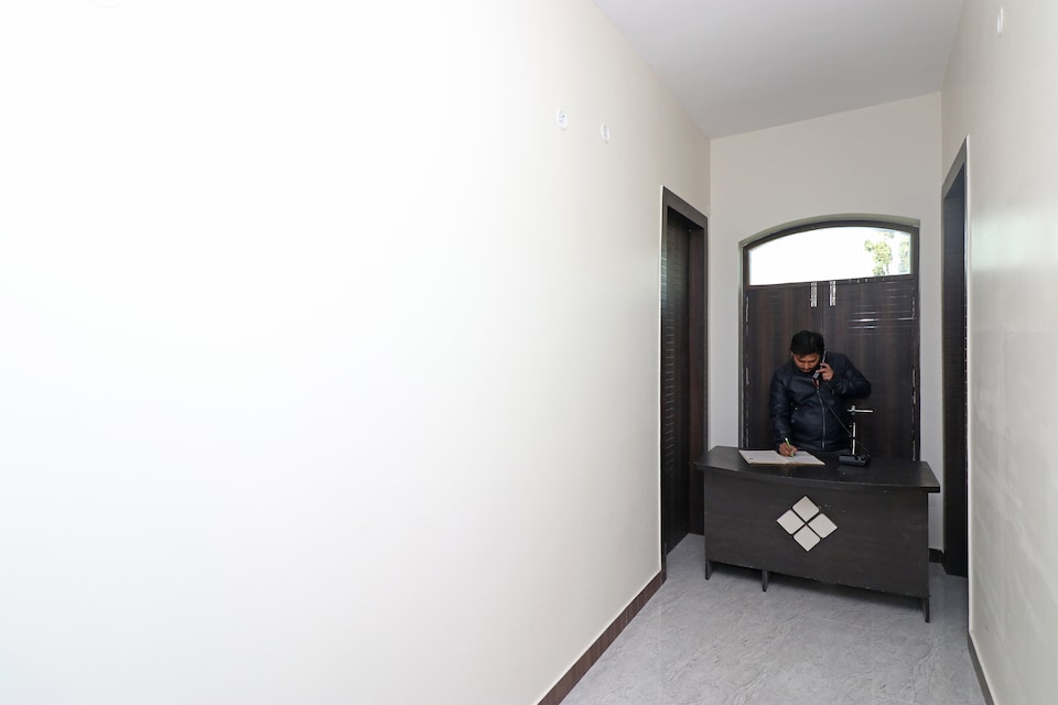 OYO 26220 Mezbaan Guest House, Airport Road - Bhopal, Bhopal