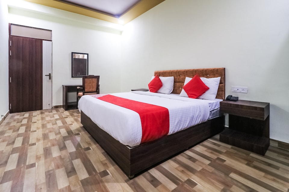 OYO The Royal Haveli, Sindhi Camp, Jaipur