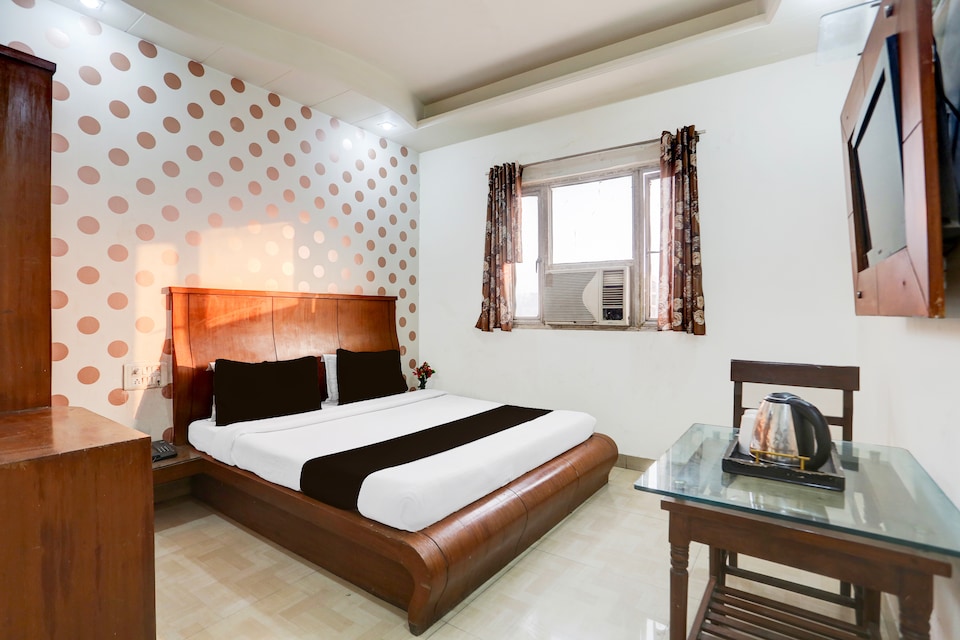 Super Hotel O New Delhi Railway Station Formerly Le Alfanso, Paharganj Delhi, Delhi