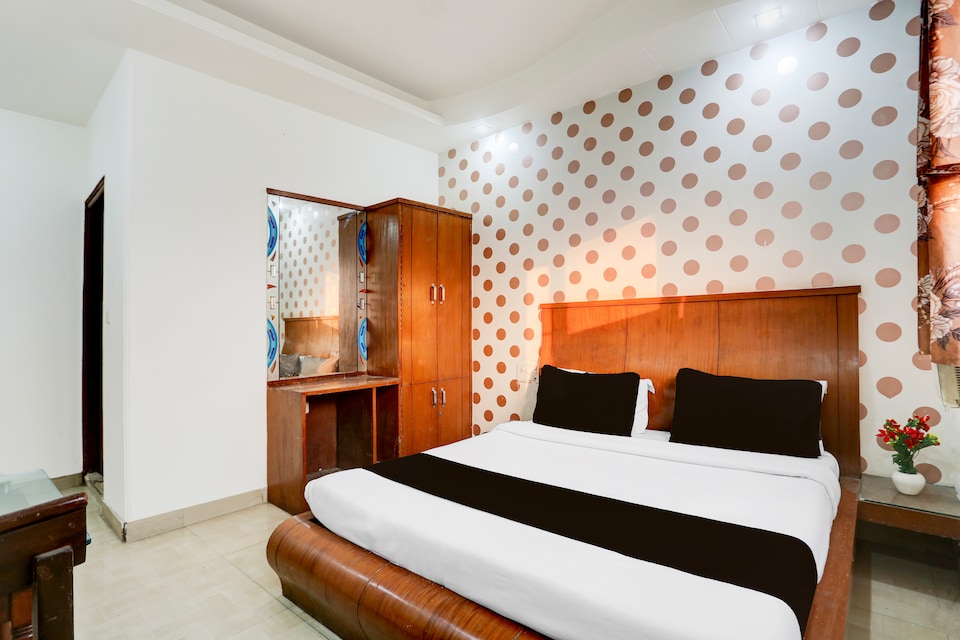 Super Hotel O New Delhi Railway Station Formerly Le Alfanso, Paharganj Delhi, Delhi